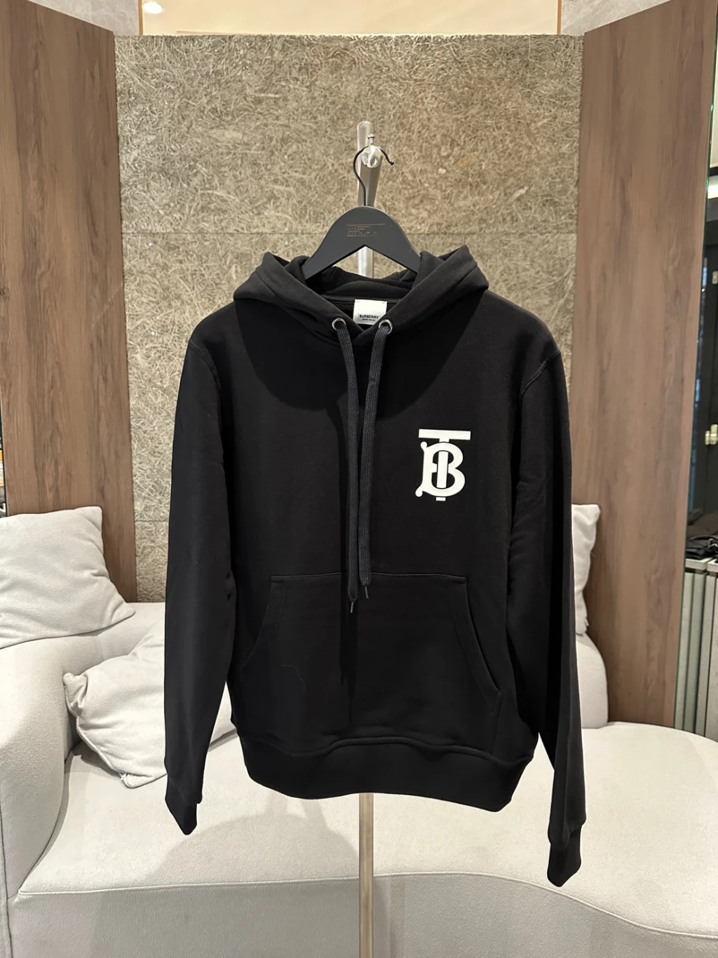 Burberry TB字母 帽T