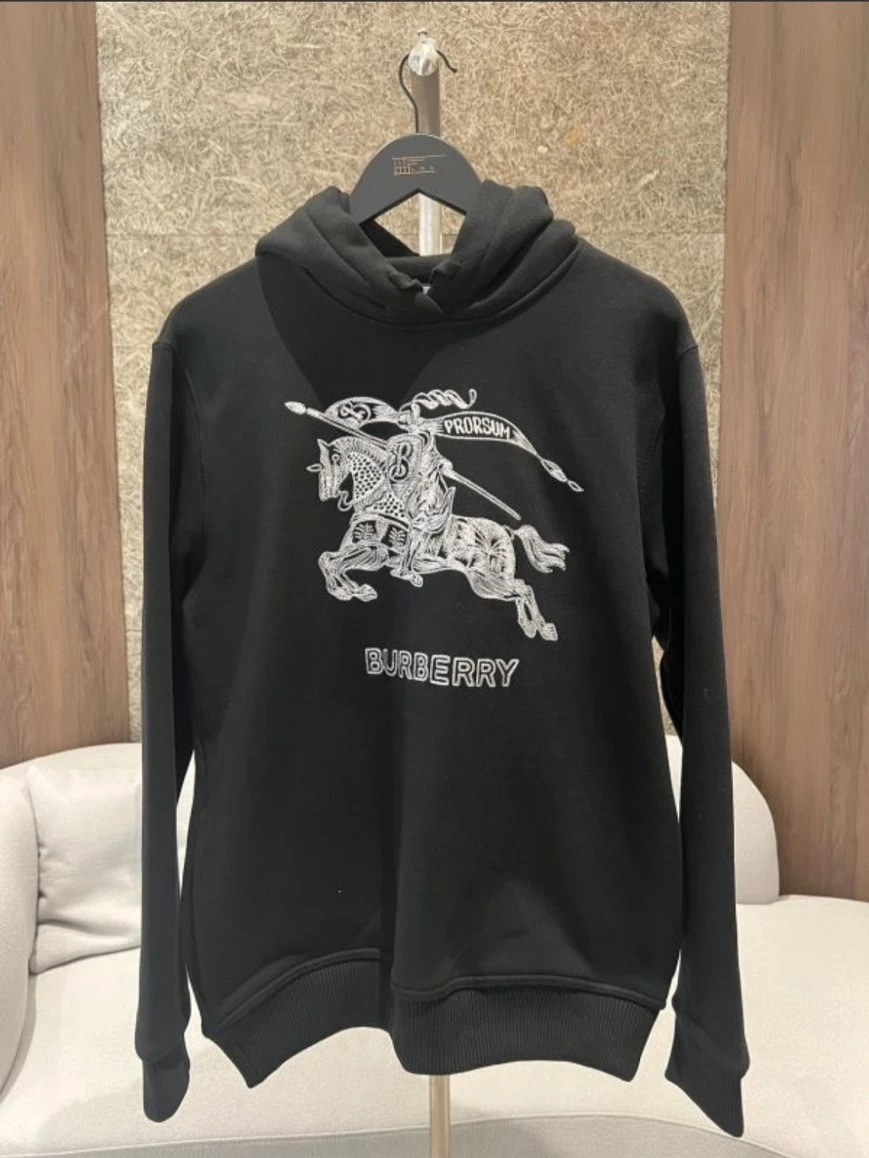 Burberry 戰馬大圖 帽T