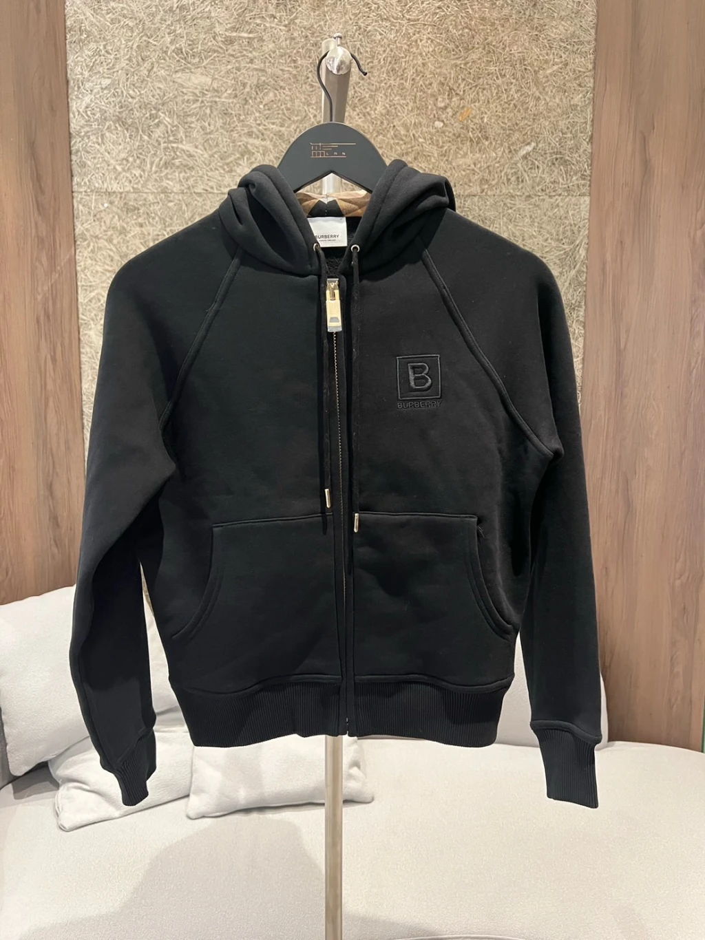 Burberry新款刺繡外套(女版2色)