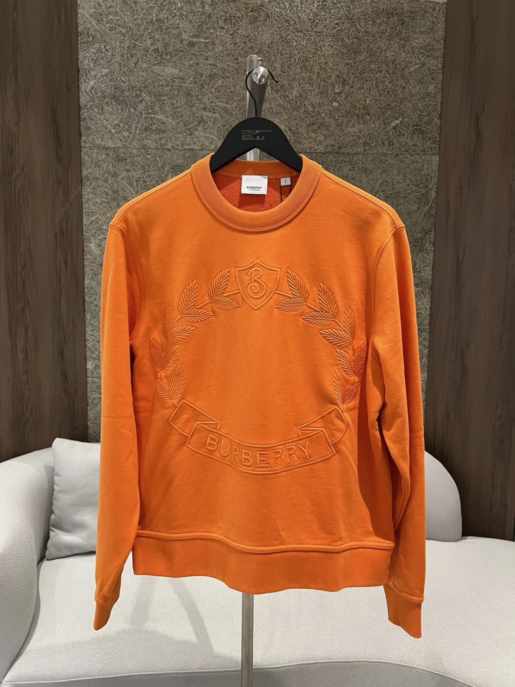 Burberry 木葉刺繡 大學T