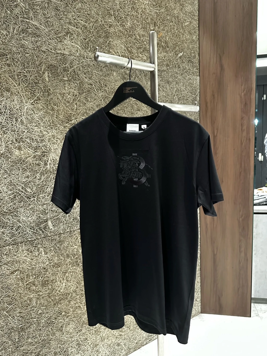 burberry 戰馬刺繡