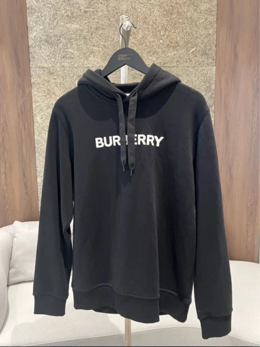 Burberry 基本款帽T 黑