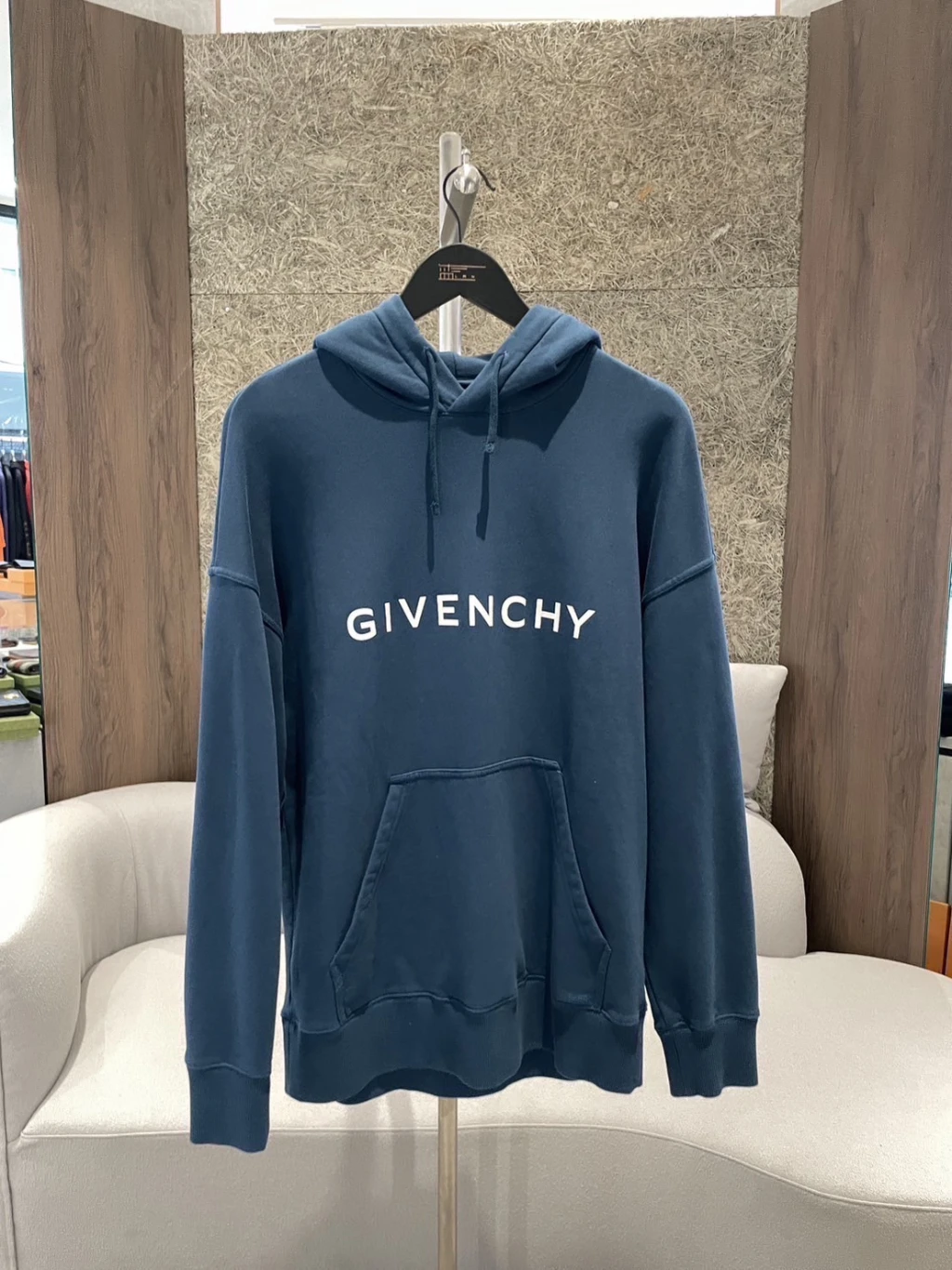 GIVENCHY 帽T