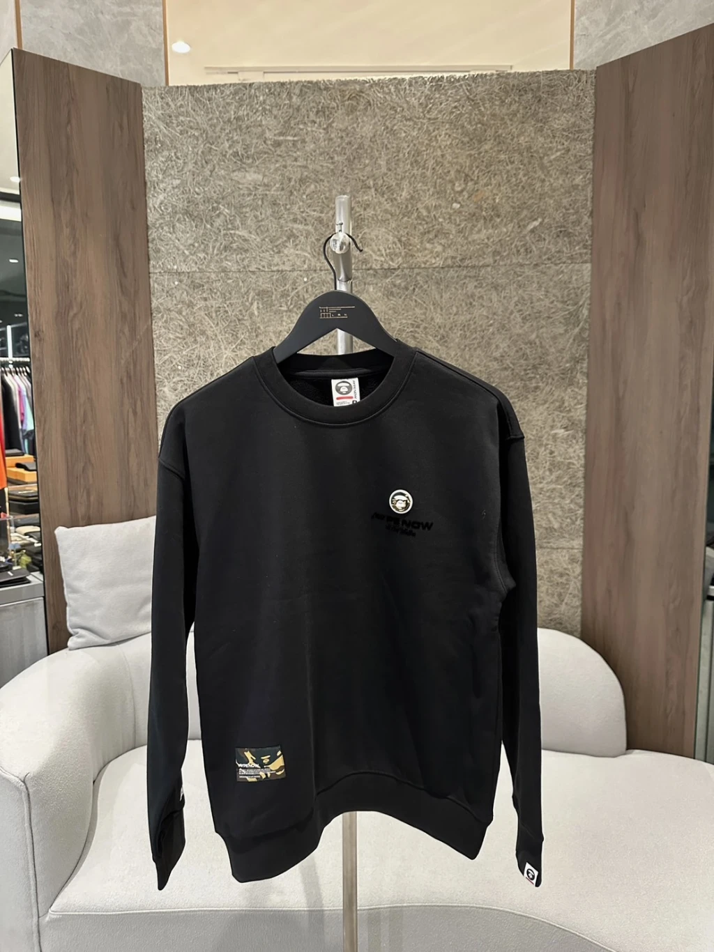 Aape 迷彩標籤 大學T 黑