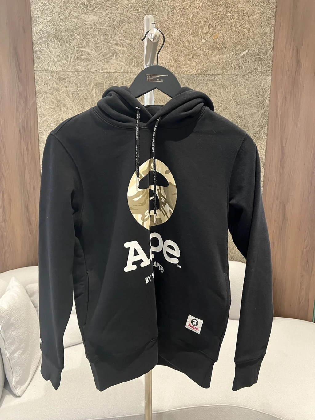 Aape 迷彩大標 帽T