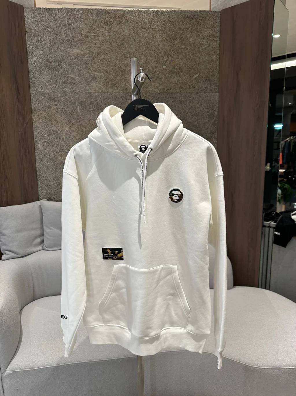 Aape 小標 白色 帽T
