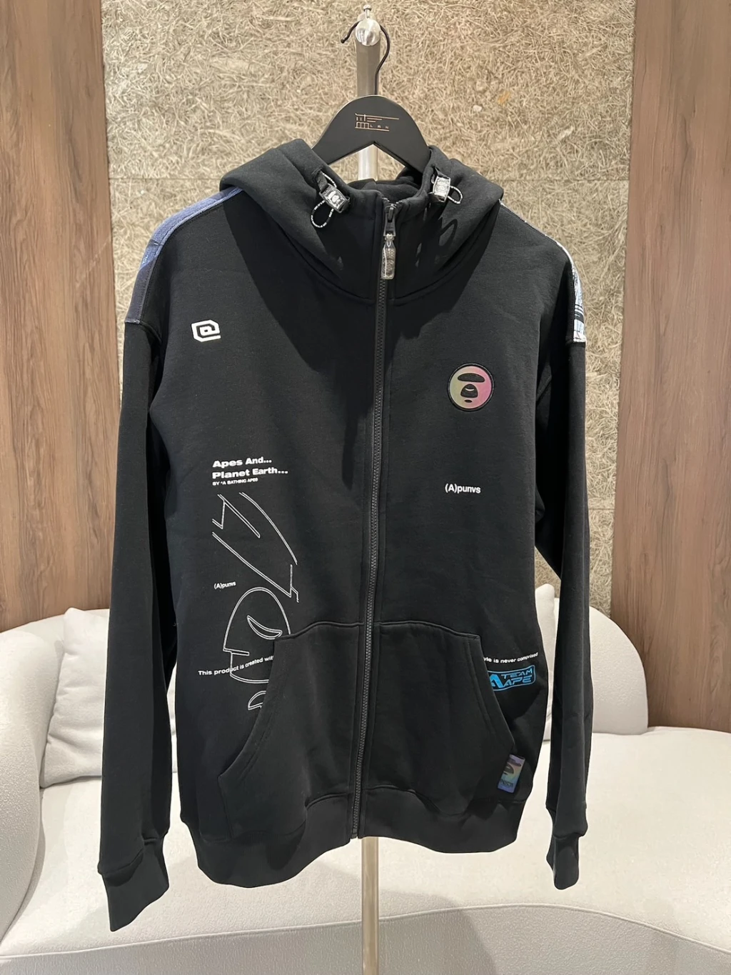 Aape 背後滿版 外套