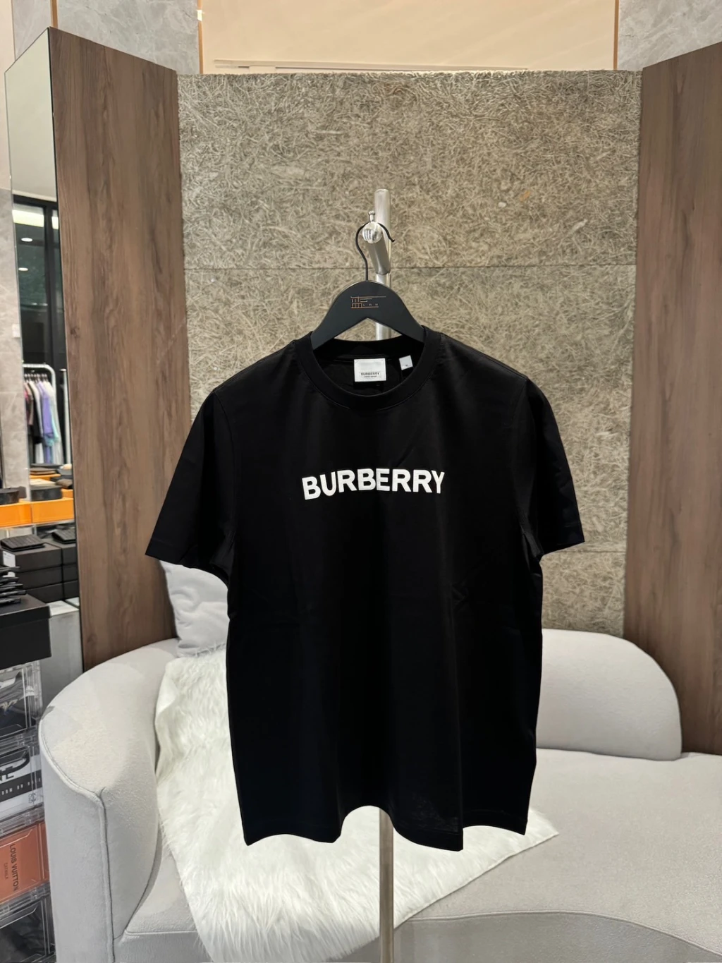 Burberry 字母短袖 黑
