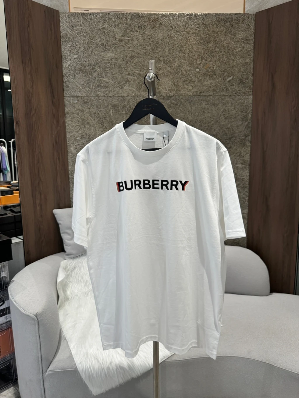 Burberry 新款立體感 字母短袖  白