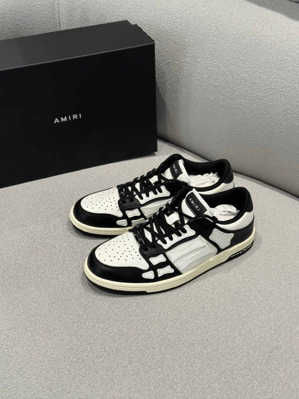 (依尺碼報價)Amiri 黑白配骨頭鞋