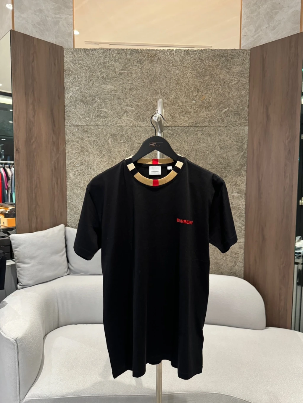 Burberry 圓領格紋