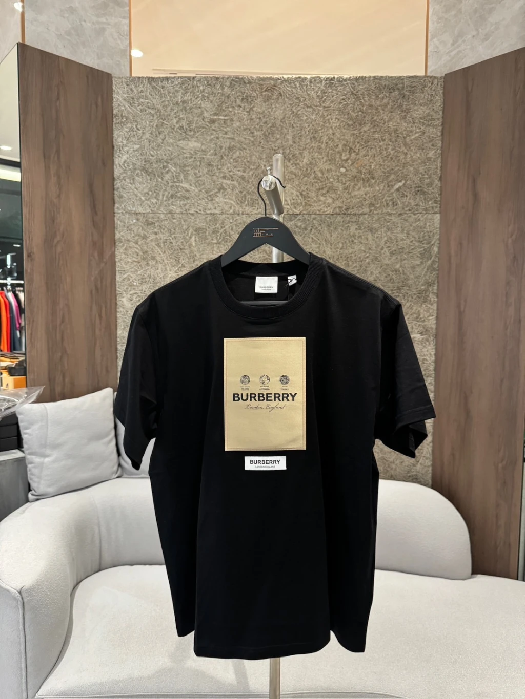 Burberry 標籤 黑色