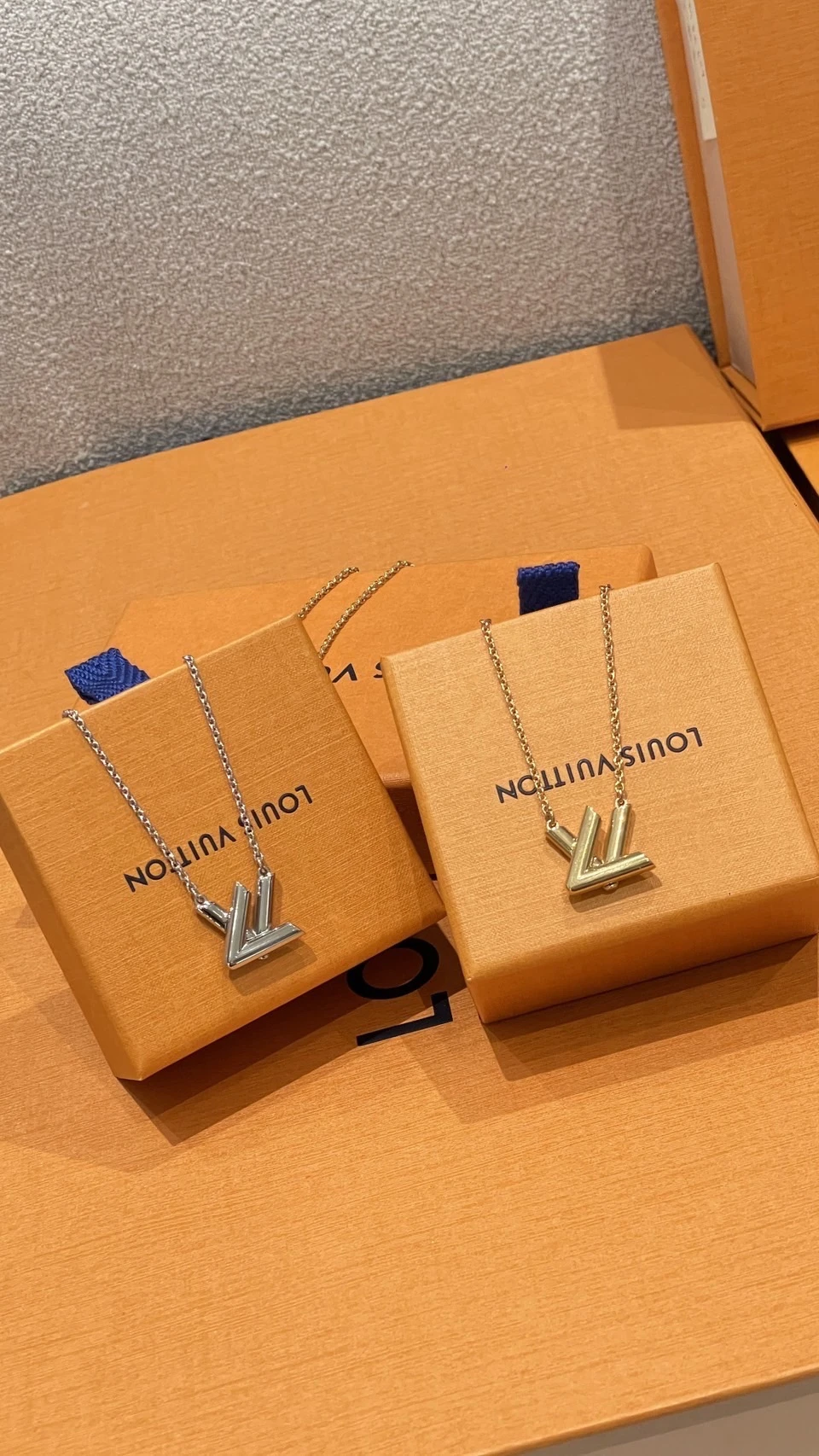LV 項鍊(金/銀)