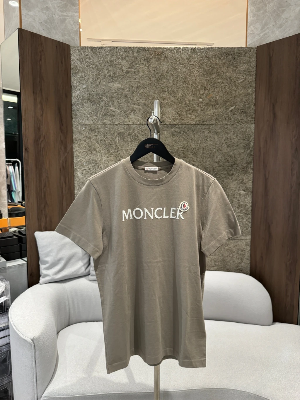 Moncler 字母短袖