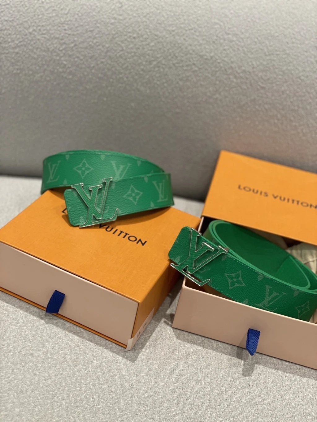 LV 綠老花皮帶