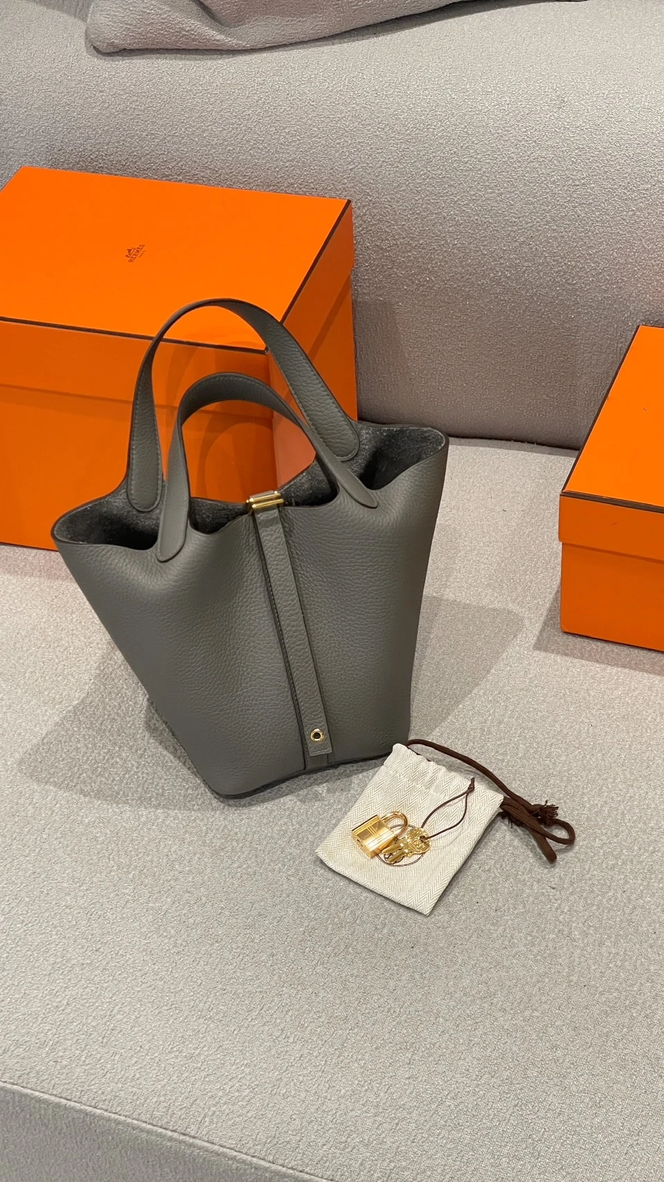 Hermès Picotin 18 菜籃積雨雲灰(金釦)