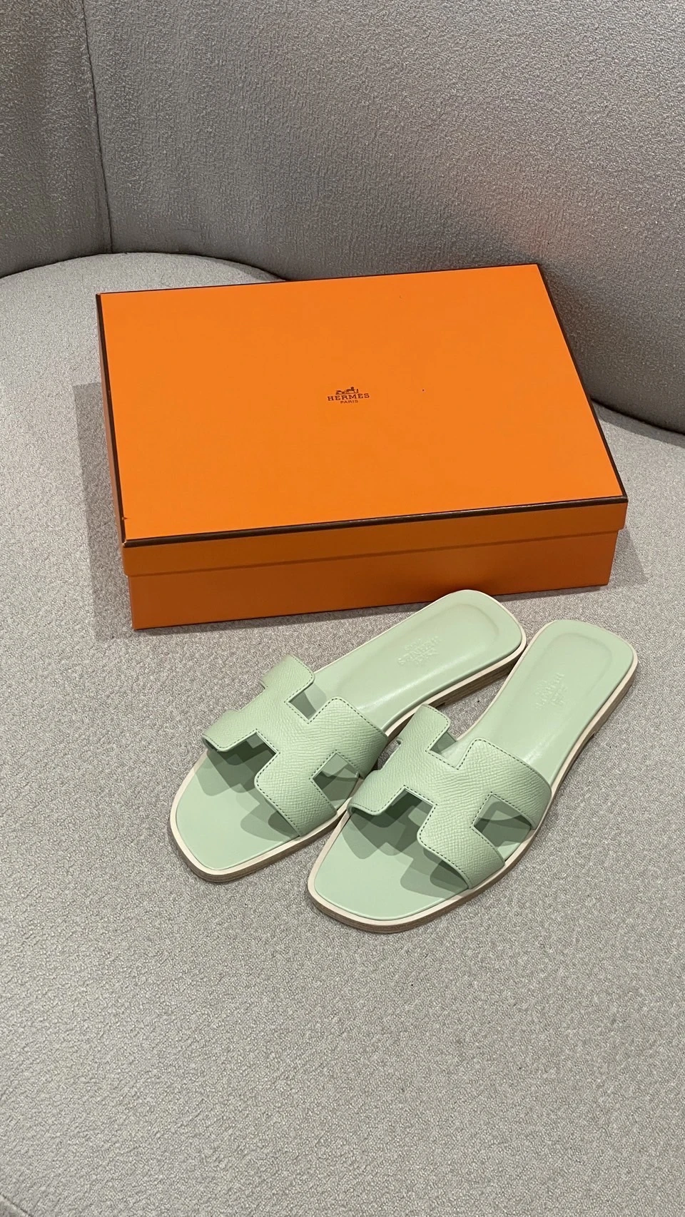 (依尺寸報價)Hermes 薄荷綠 拖鞋