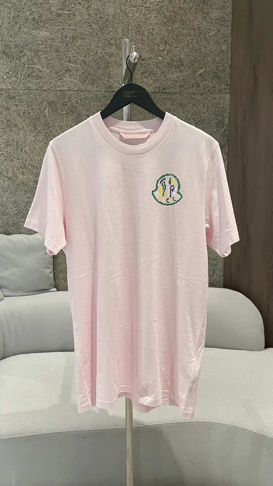 Moncler 刺繡標誌 粉