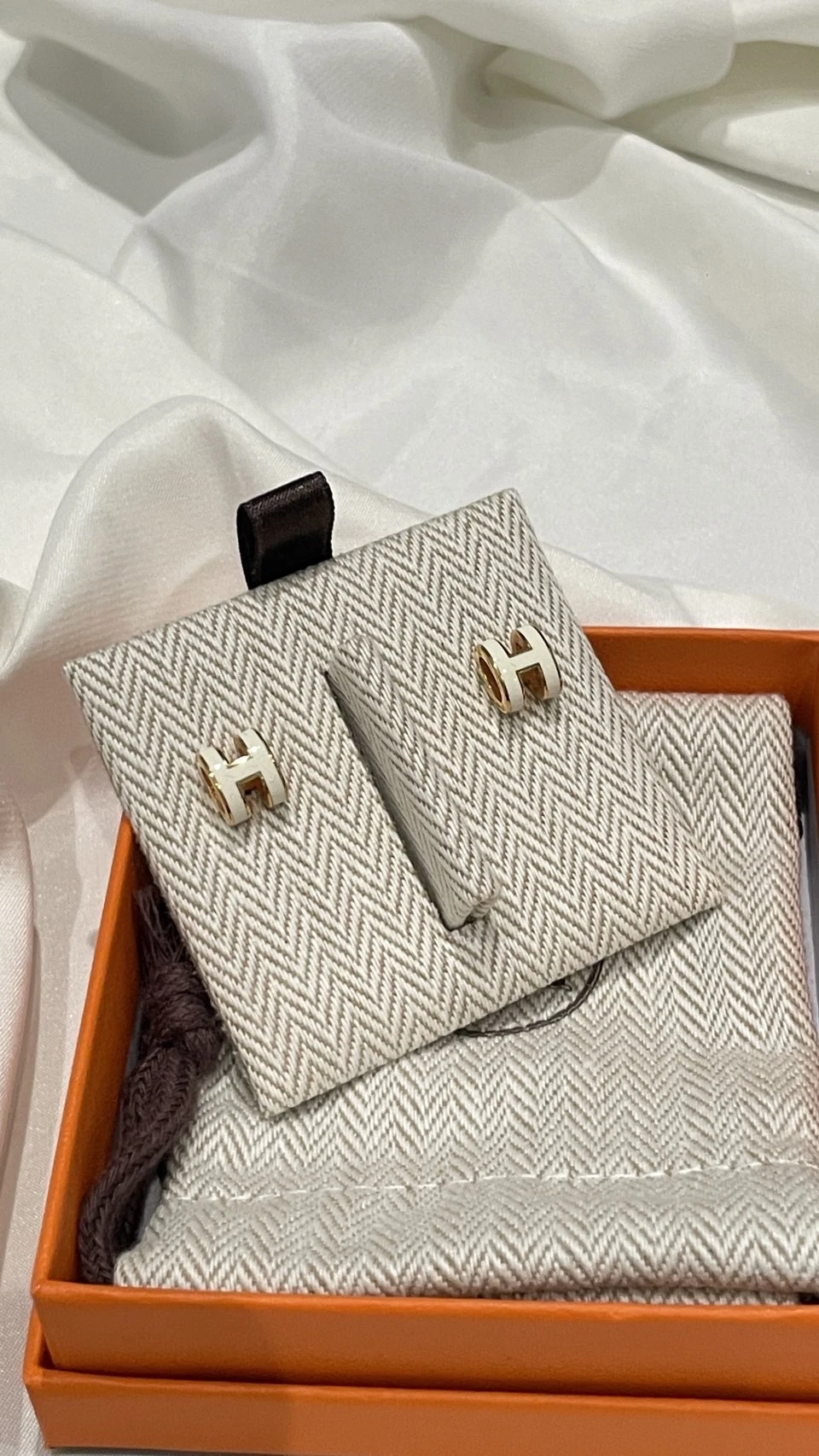 Hermes 白金耳環