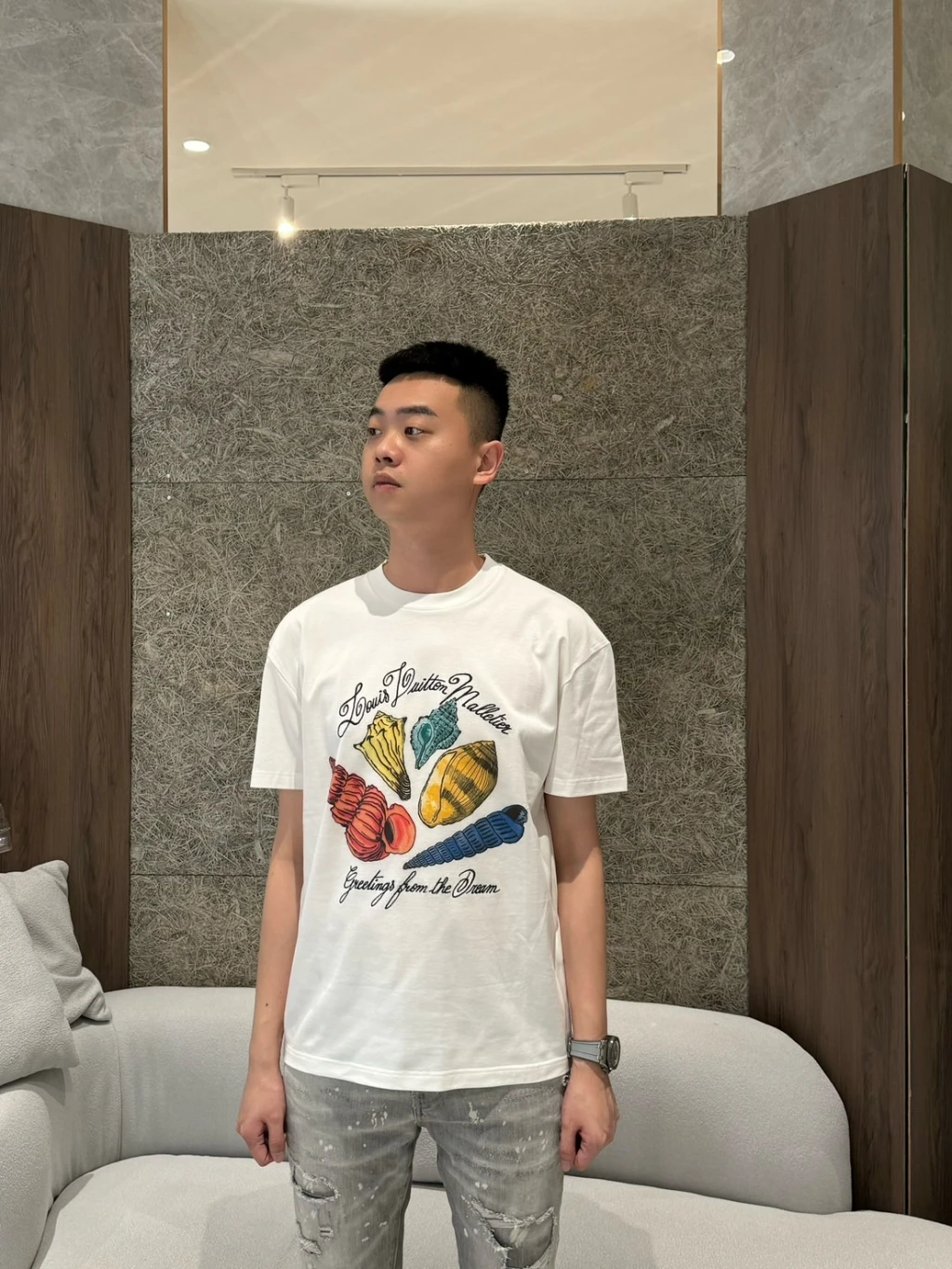 胸前貝殼圖案短袖