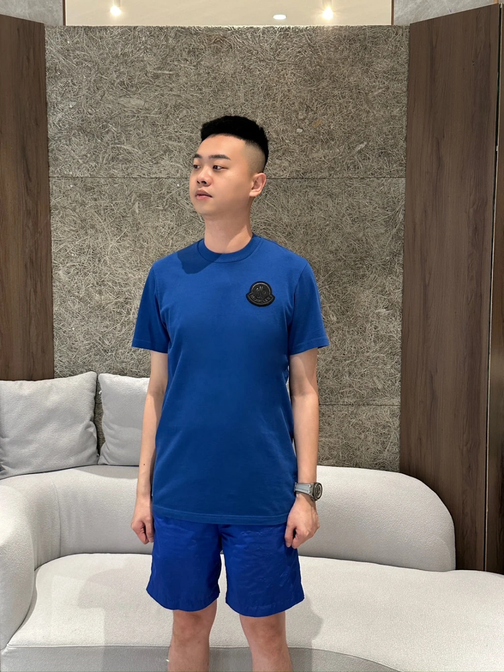 Moncler 籃底黑標