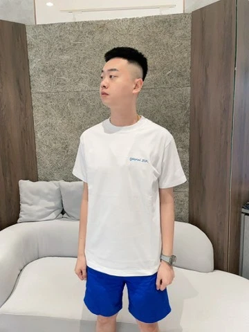 Dior 新款標語字母短袖