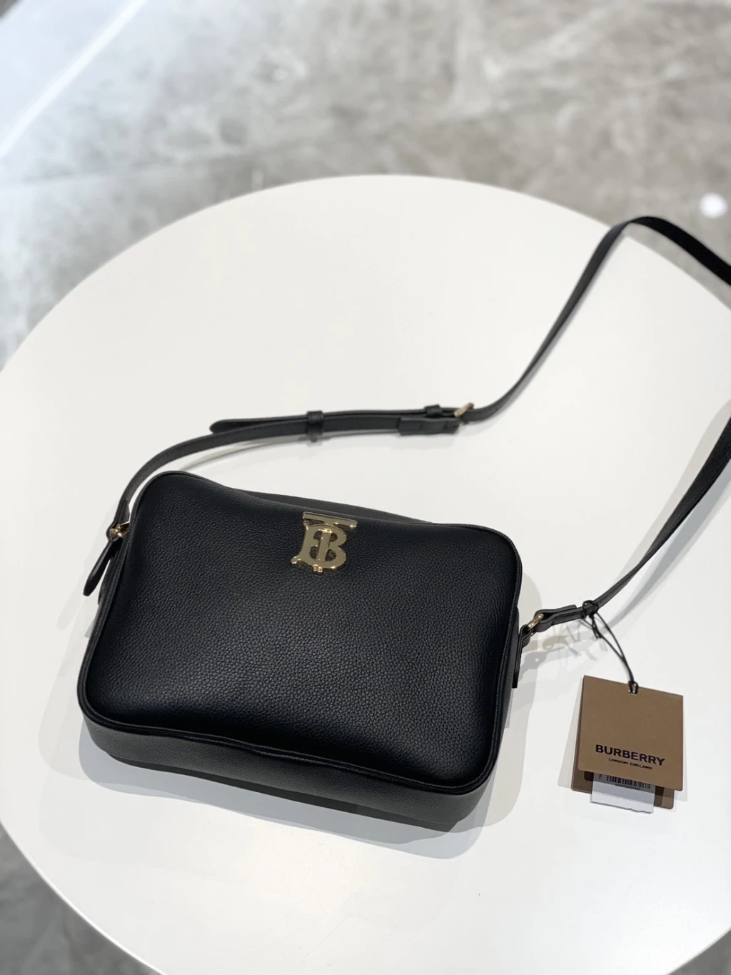 Burberry 黑金相機包