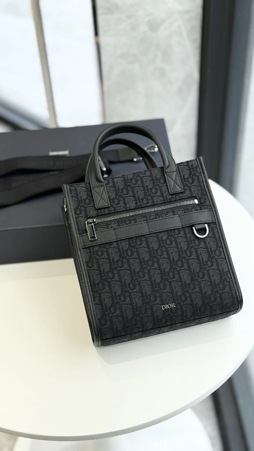 Dior 新款老花斜背包