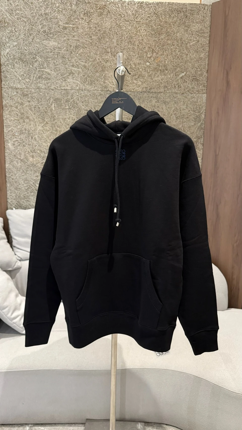 Loewe 小刺繡素帽踢
