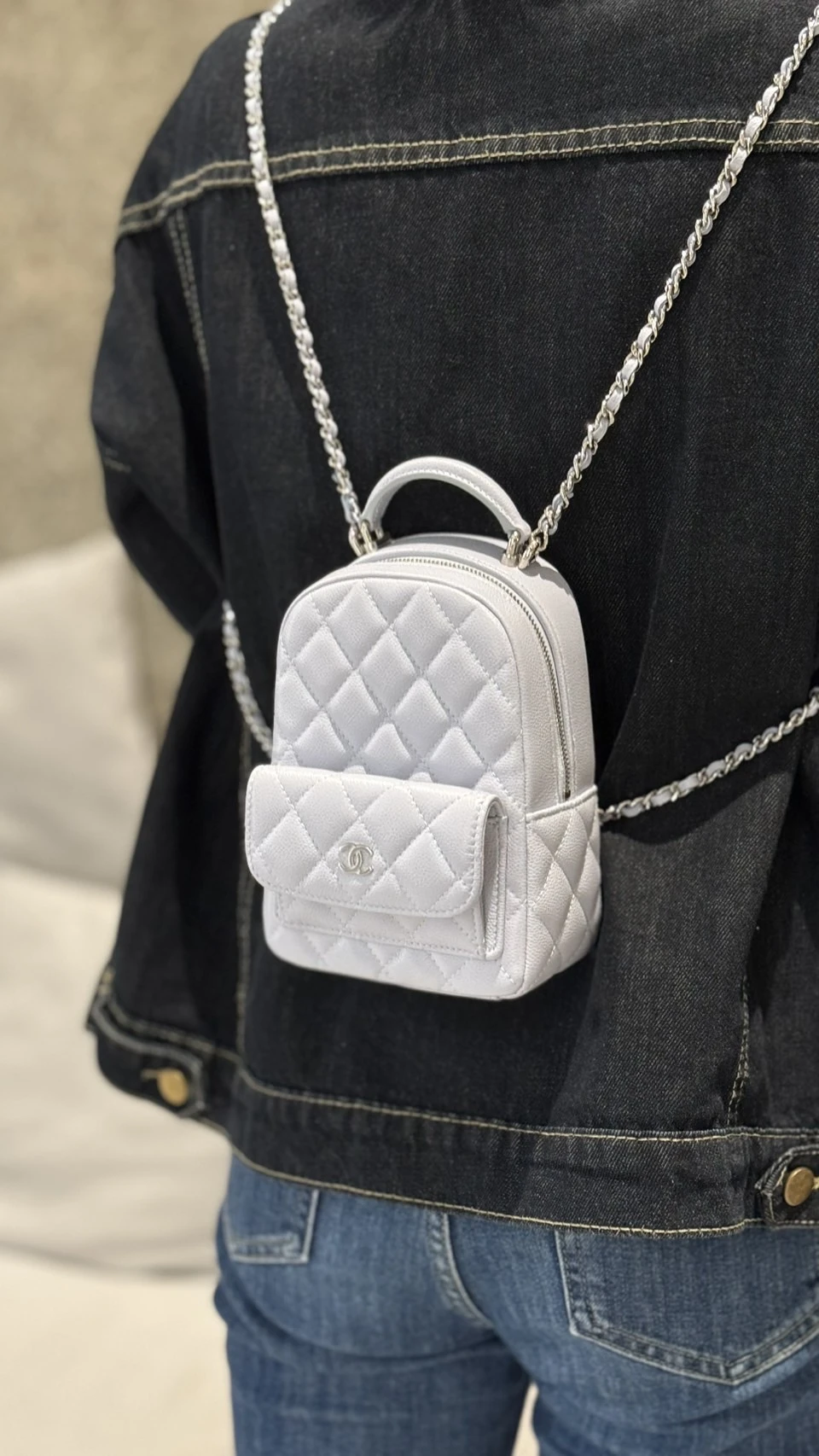 Chanel 24P mini雙肩包