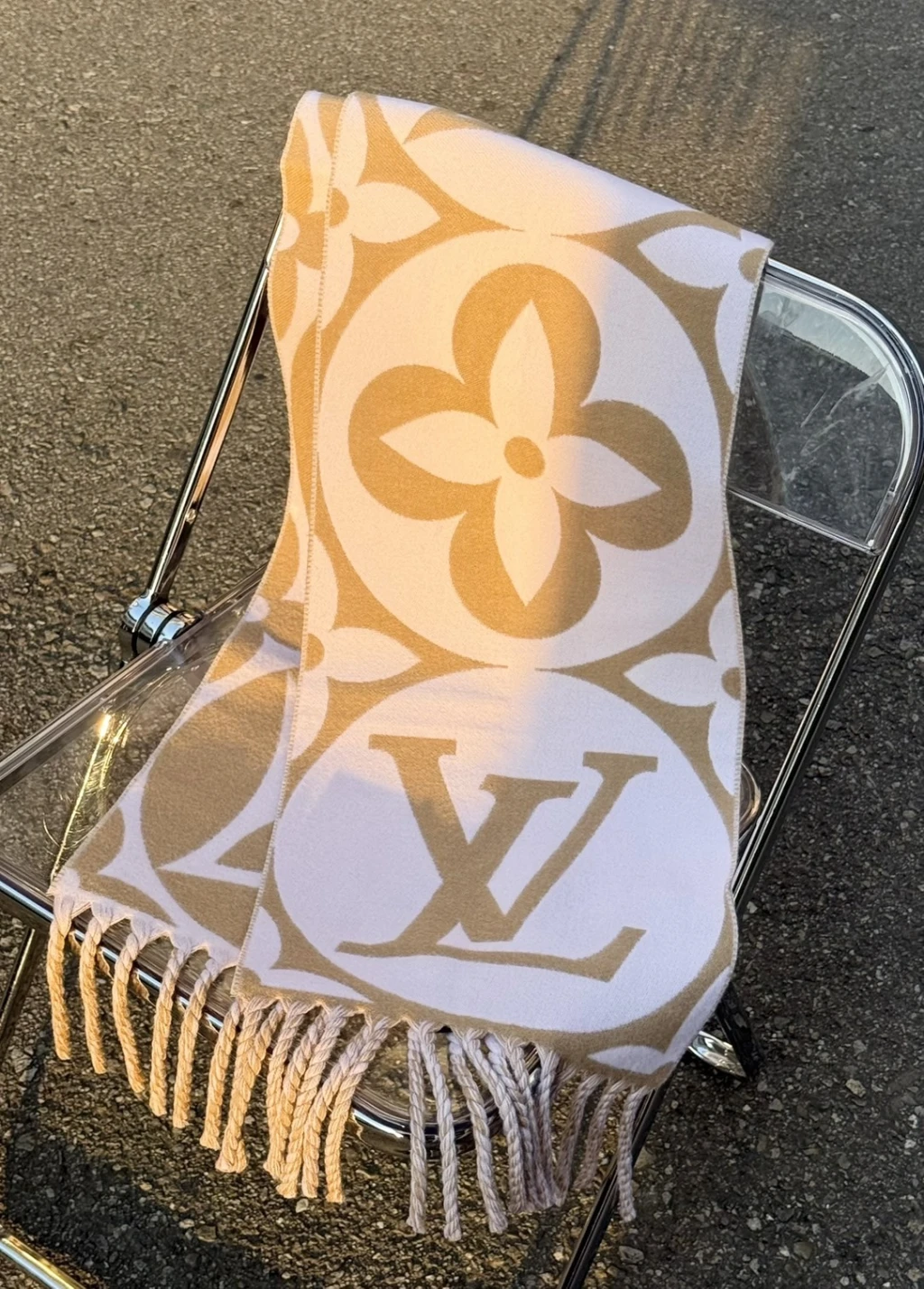LV 雙色圍巾 大LOGO奶茶配色