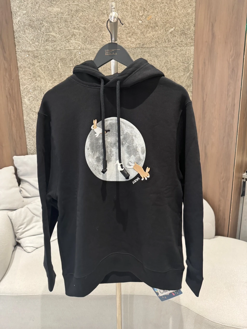 Loewe 聯名款月球小兔帽踢