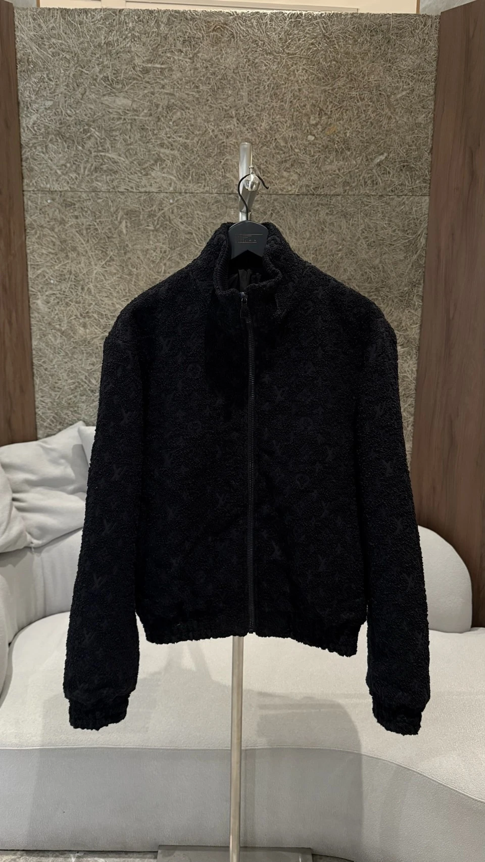 LV 滿版老花絨毛外套