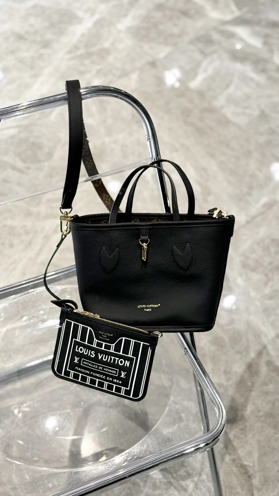 LV 雙面老花斜背包