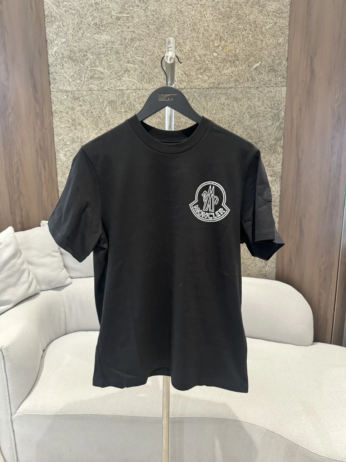 Moncler 新款黑短袖