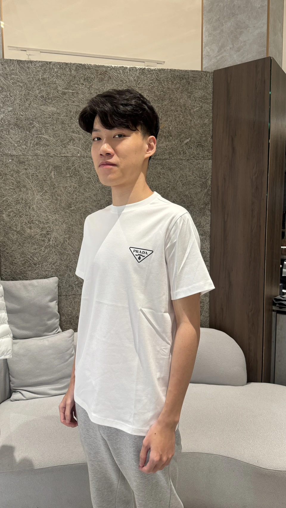 Prada 小標素踢 白