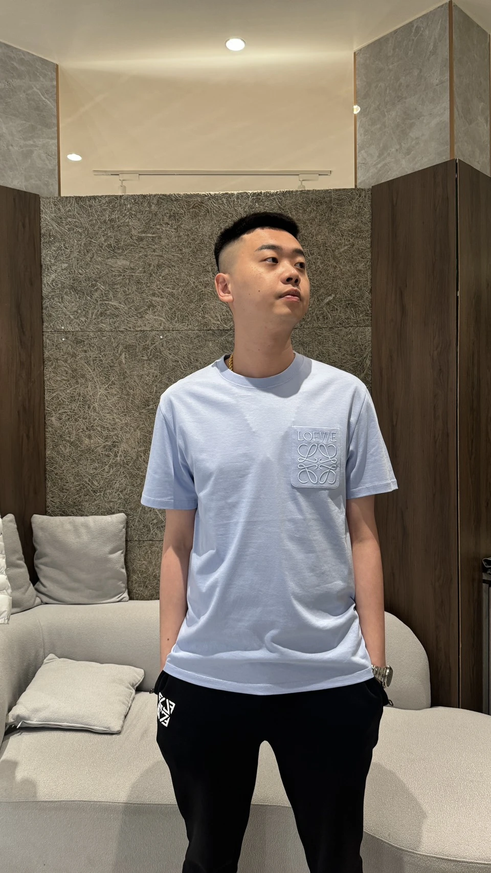 Loewe 寶寶蘭口袋刺繡