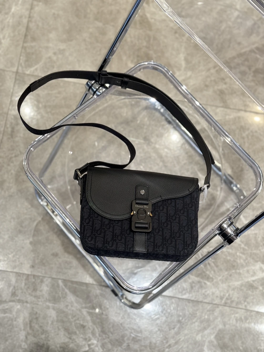 Dior 小號郵差包
