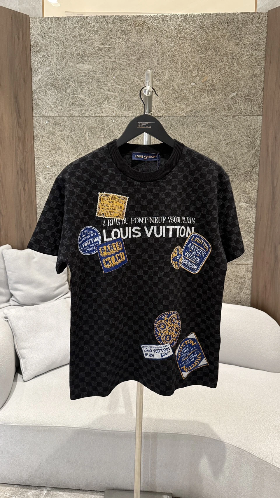 LV 滿版郵票Logo短袖
