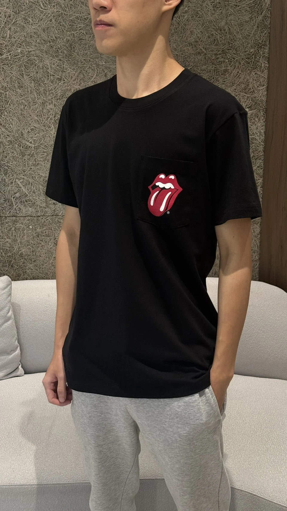 克羅心 黑底背後嘴巴圖案