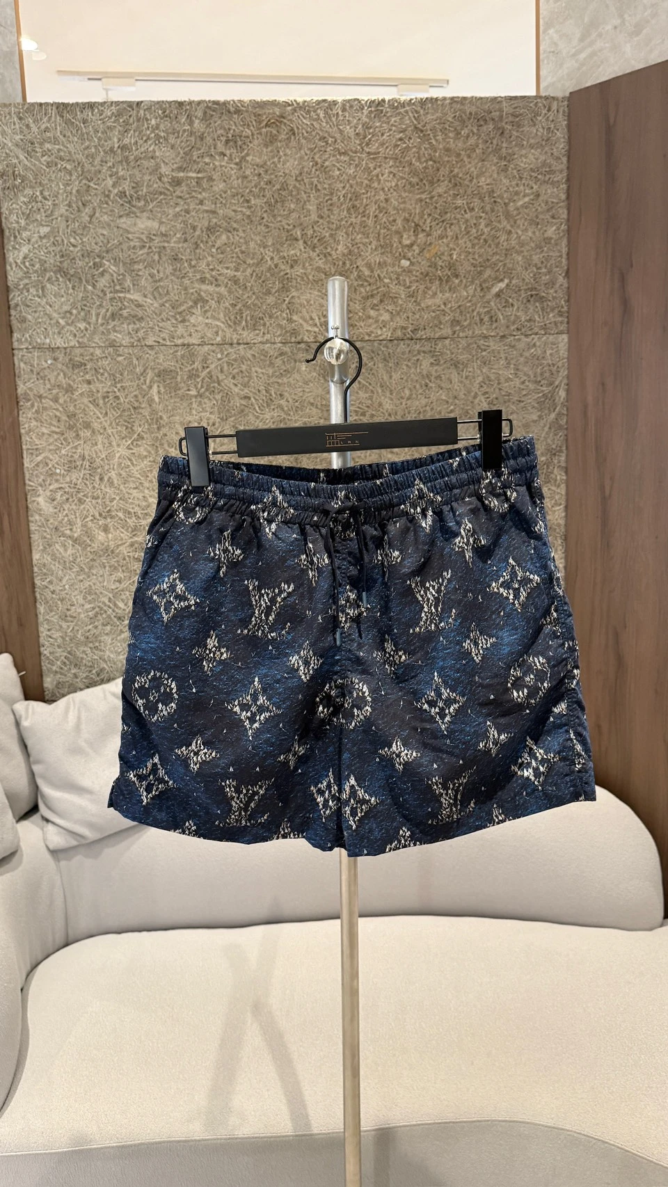 LV 新款滿短短褲