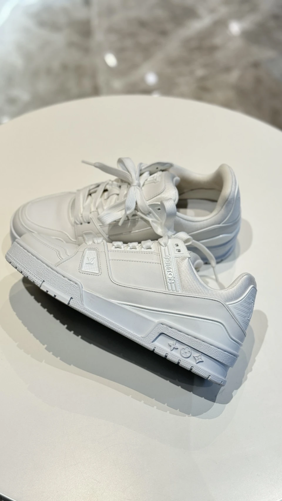 LV Trainer 白色運動鞋