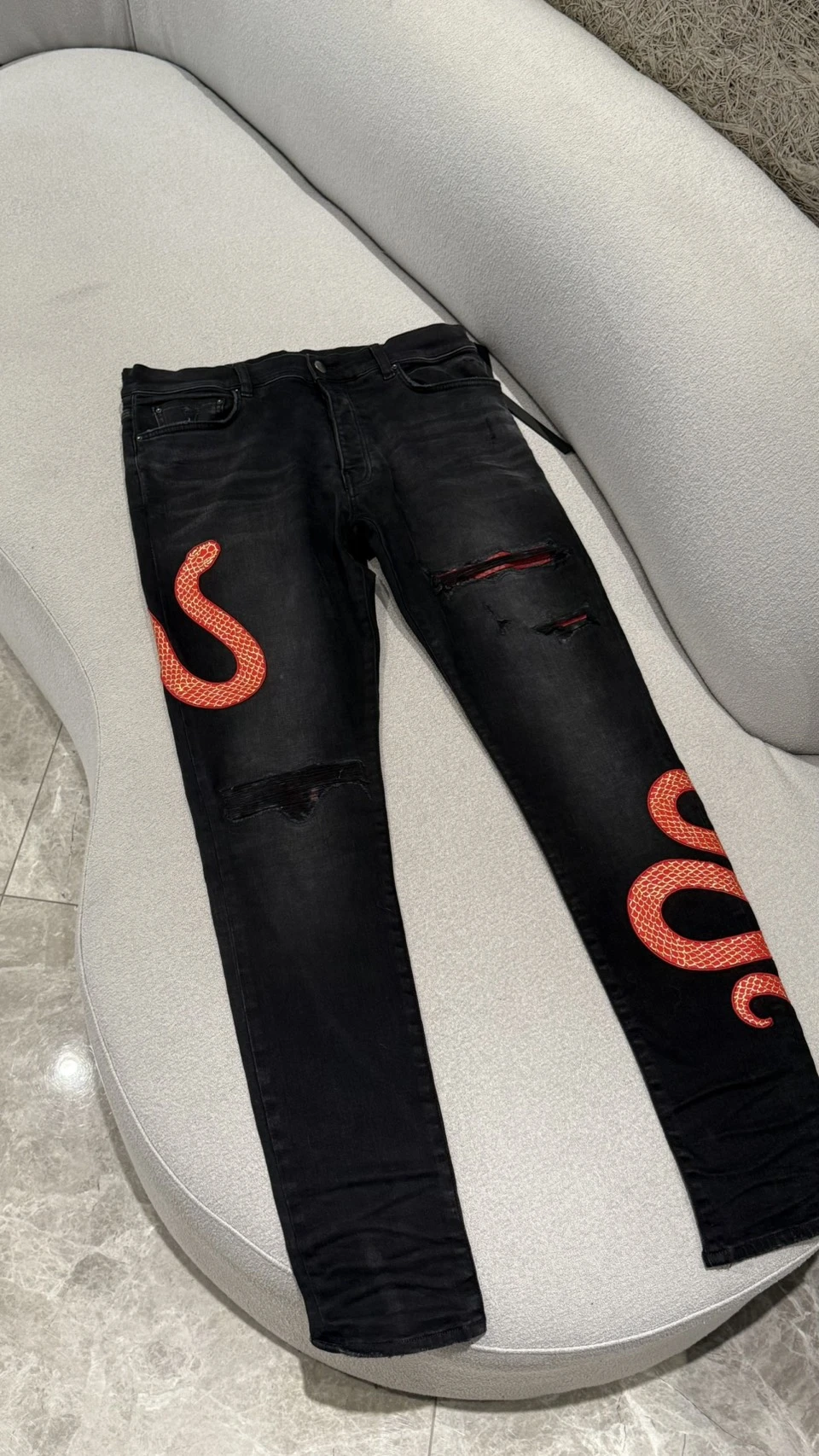 Amiri 蛇年限定牛仔褲(售完)