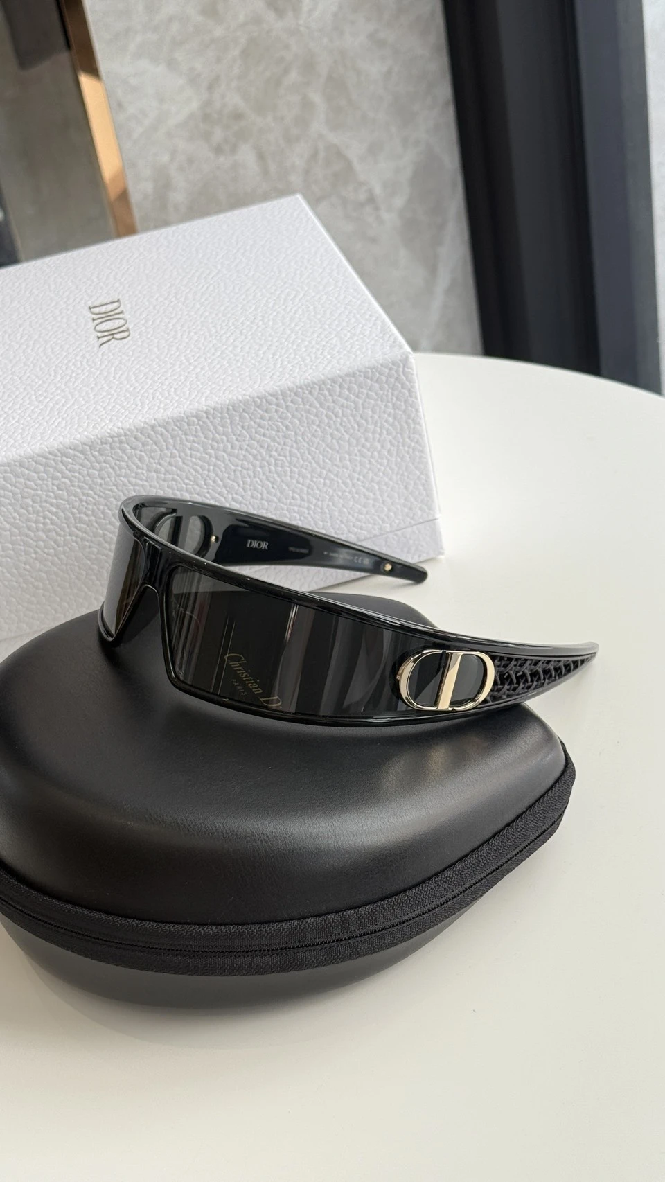 Dior 髮窟墨鏡