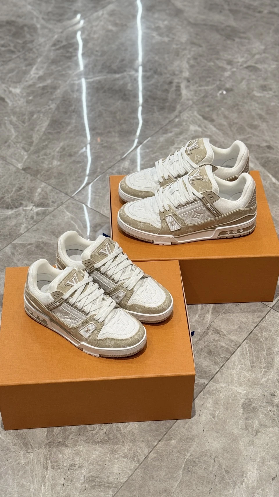 Trainer 奶茶色運動鞋