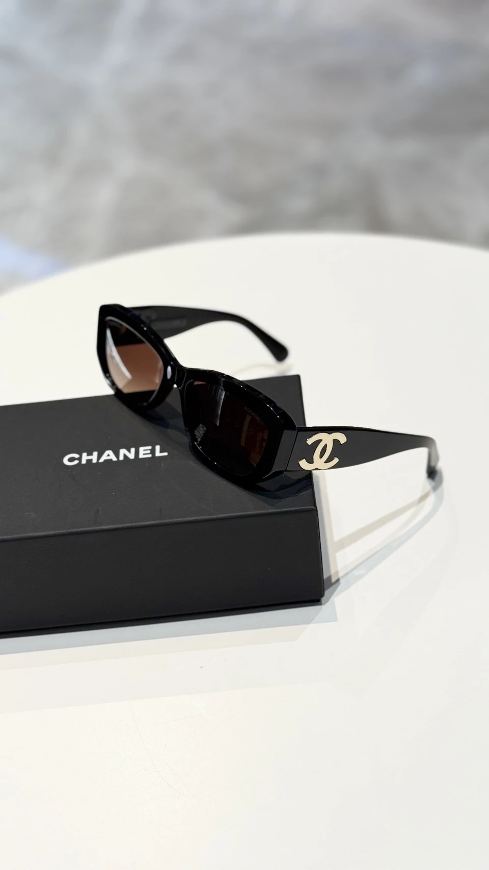 Chanel 漸層墨鏡