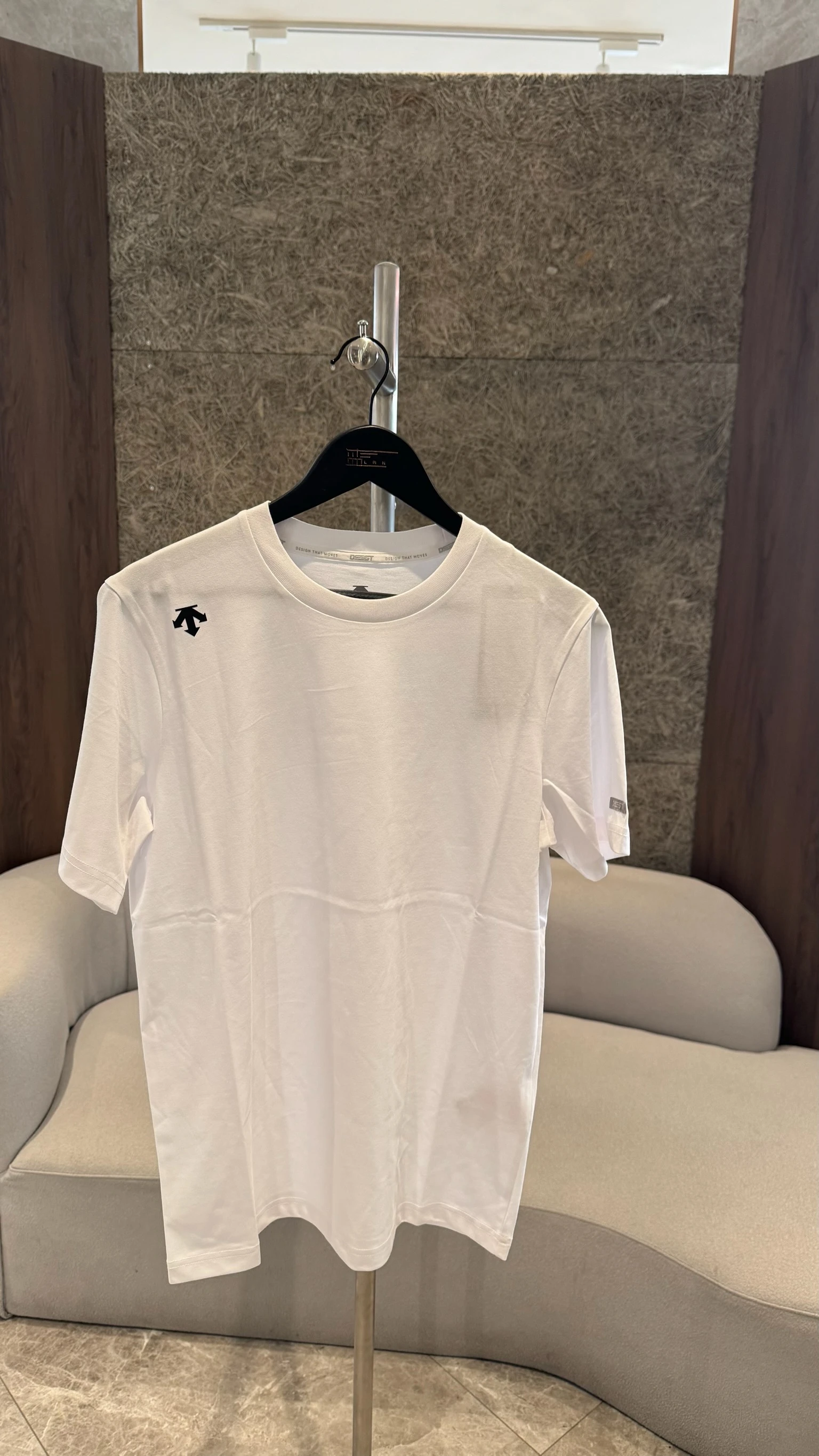 DESCENTE 迪桑特 背後文字 白