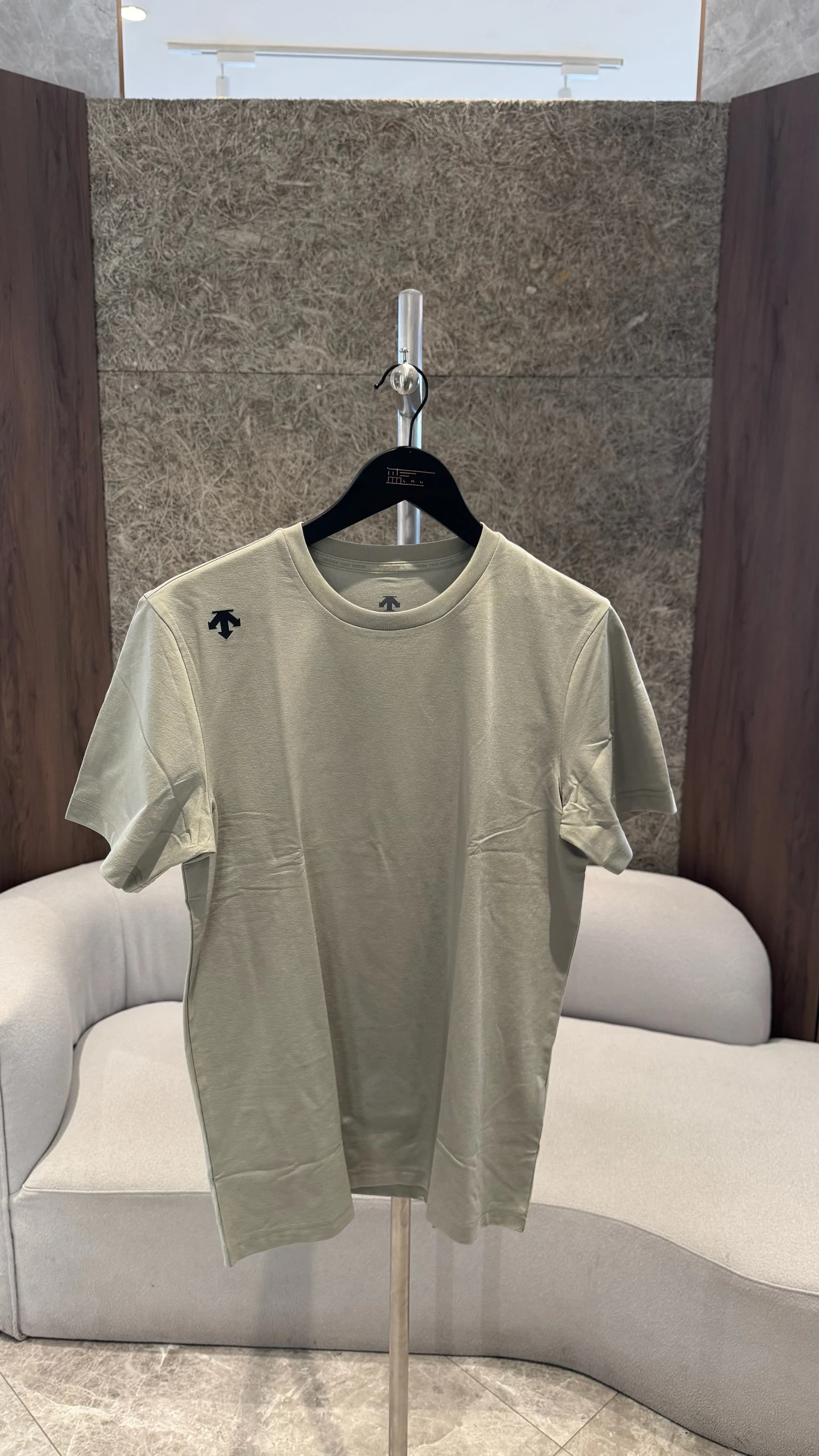 DESCENTE 迪桑特 素踢 綠（售完）
