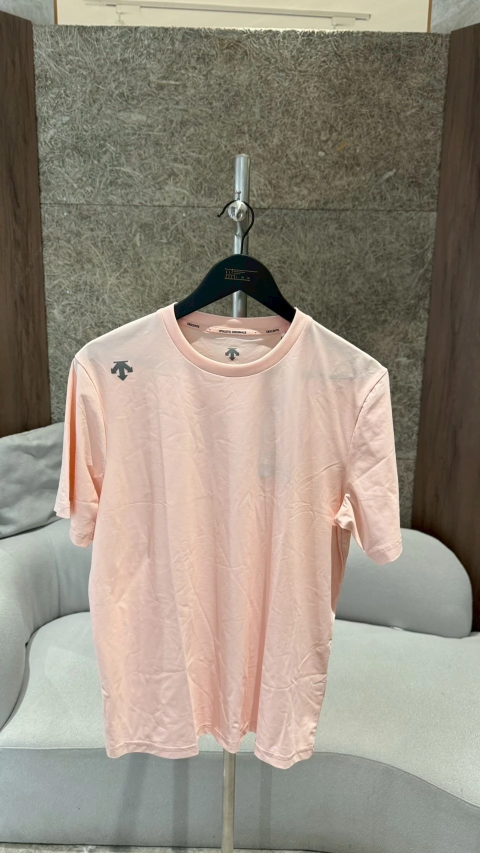 DESCENTE 迪桑特 粉底背後文字（售完）