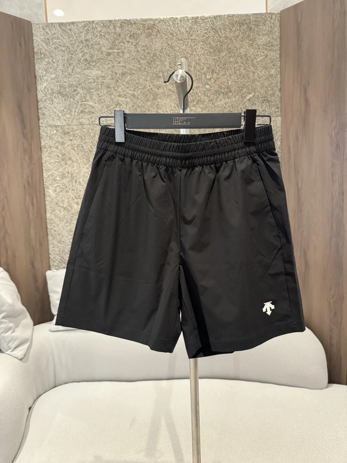 DESCENTE 迪桑特 白標短褲（售完）